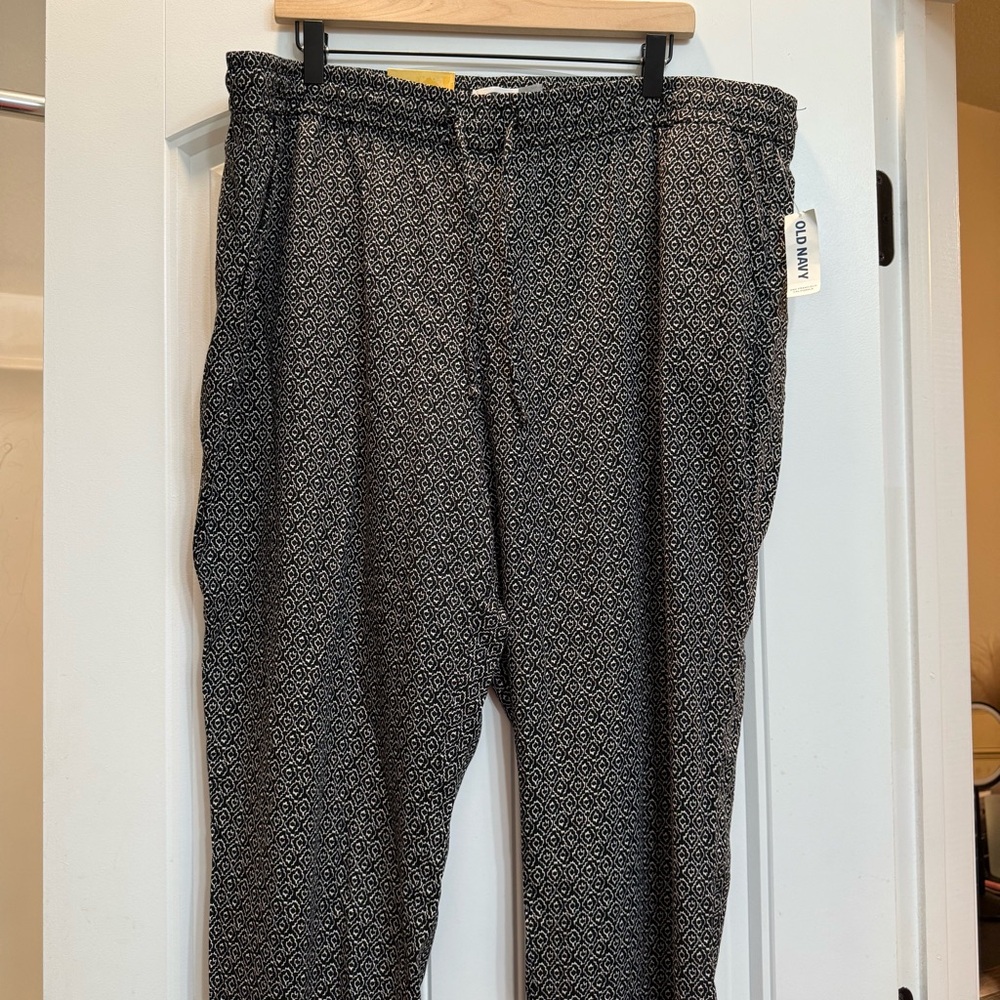 Old Navy Black Patterned Pants New